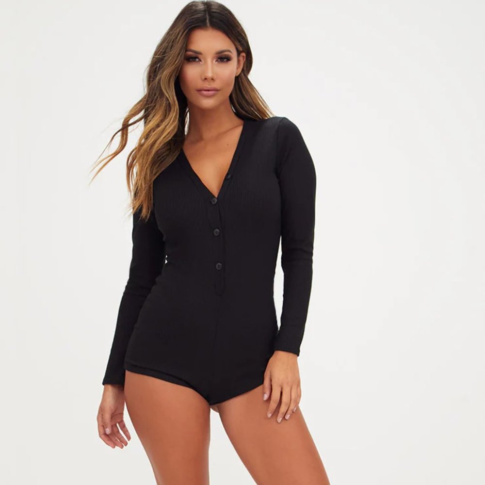 PrettyLittleThing black button up ribbed teddy. US4.